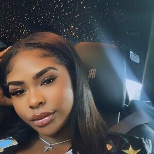 Meet your Posher, Lace